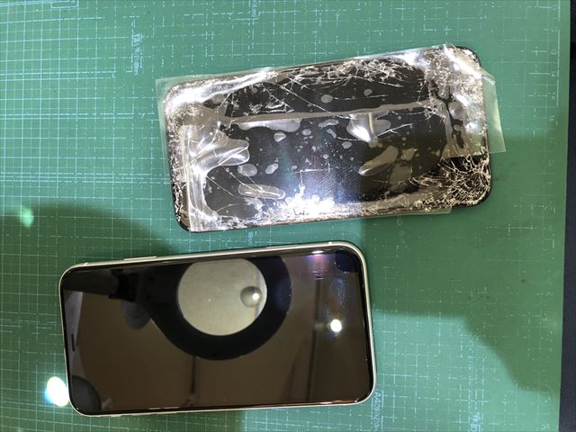 埼玉県越谷市よりお越しのiPhone11液晶交換修理のお客様