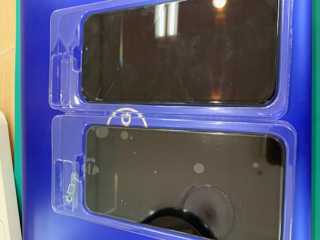 新座市　iPhoneXR　液晶表示不可