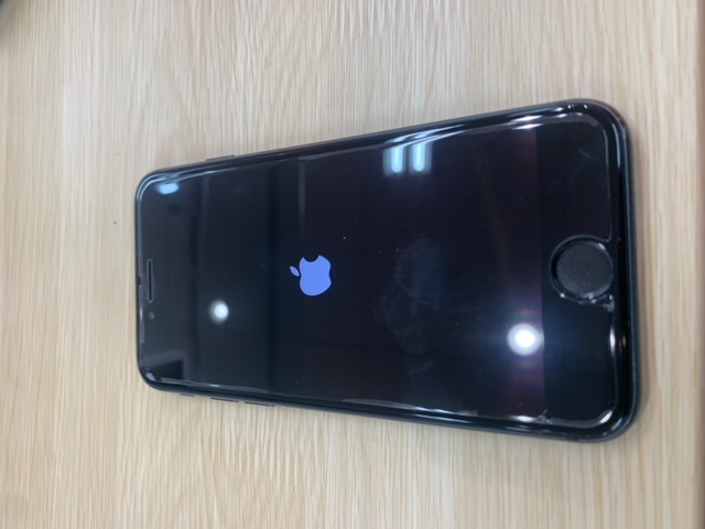 イオン板橋店4F　iPhoneの修理屋さん！！