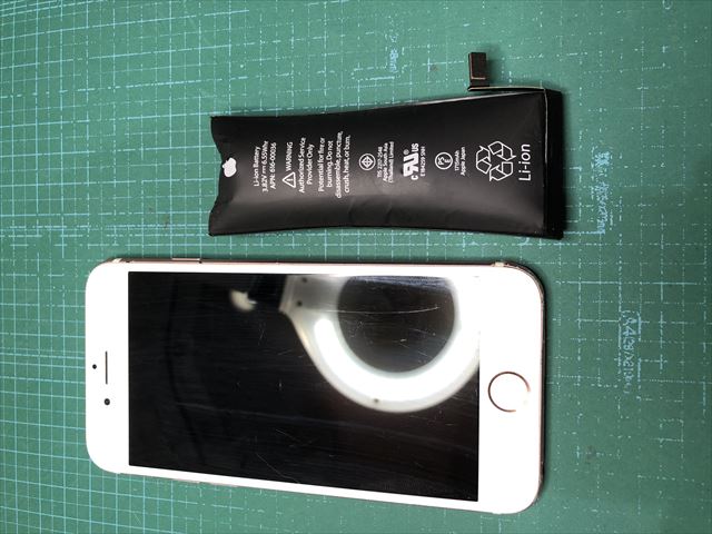 足立区青井よりお越しのiPhone6Sバッテリー交換修理のお客様！！