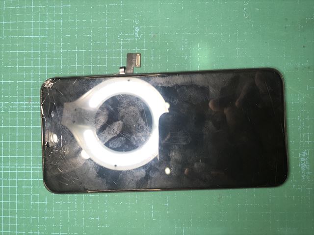 足立区足立よりお越しの11Promaxガラス割れ修理のお客様！！