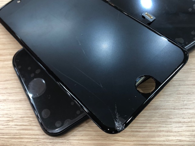 イオン板橋店 iPhone8 ガラス割れ修理【板橋区】