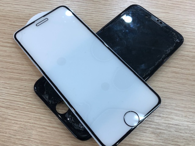 iPhone修理 イオン板橋店【練馬区】SE2液晶不良
