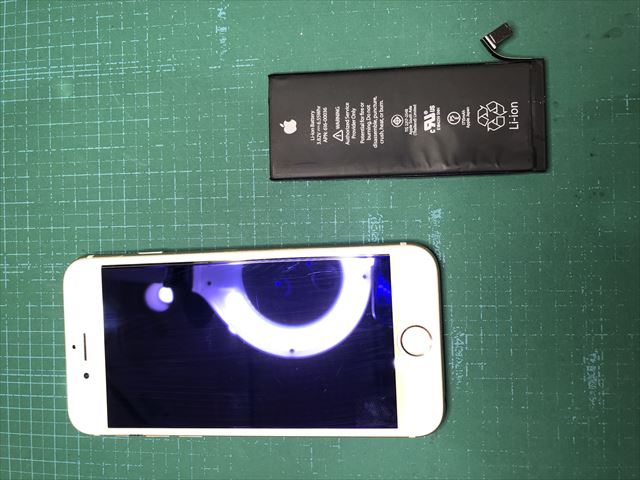 足立区千住よりお越しのiPhone6Sバッテリー交換のお客様！！