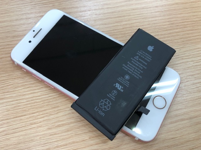 iPhone修理 イオン板橋店【東武練馬】7バッテリー交換