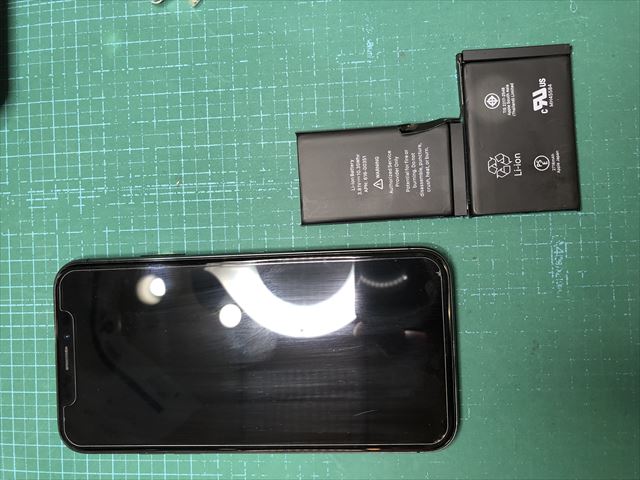 足立区竹ノ塚よりお越しのiPhoneXバッテリー交換のお客様！！