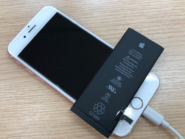 iPhone修理 イオン板橋店【志村三丁目】6Sバッテリー交換