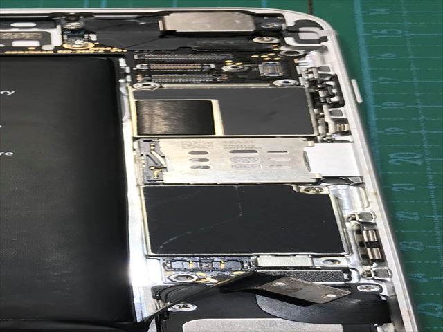 葛飾区亀有よりお越しのiPhone6S基板修理のお客様！！