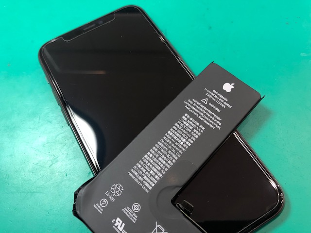 iPhone修理 イオン板橋店【高島平】11Proバッテリー交換