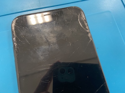 画面表示されなくなったiPhoneX【画面交換修理】