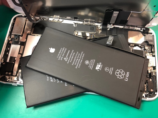 iPhone修理 イオン板橋店【板橋本町】7Plusバッテリー交換