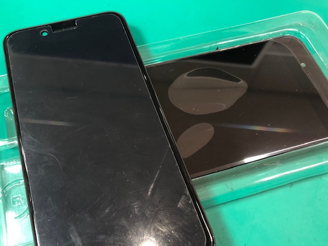 iPhone修理 イオン板橋店【氷川台】SE2液晶表示不可