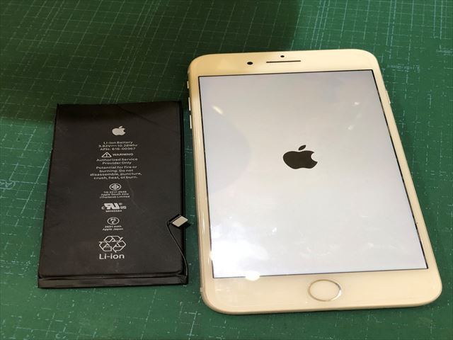 足立区千住よりお越しのiPhone8バッテリー交換のお客様！！