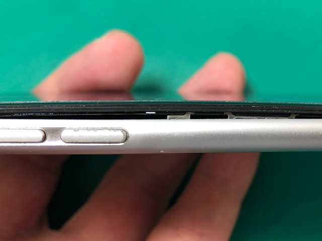 iPhone修理 イオン板橋店【東武練馬】6バッテリー膨張