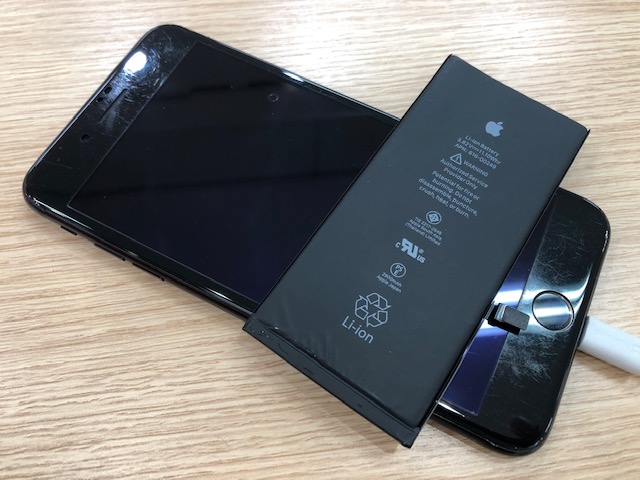 iPhone修理 イオン板橋店【高島平】7Plusバッテリー交換