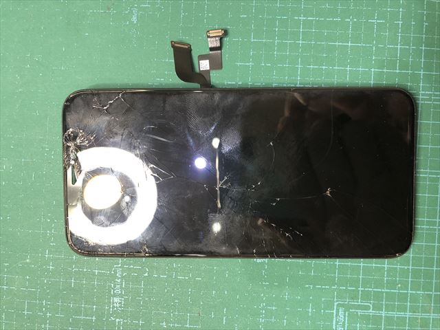葛飾区鎌倉よりお越しのiPhoneXS液晶不良のお客様！！