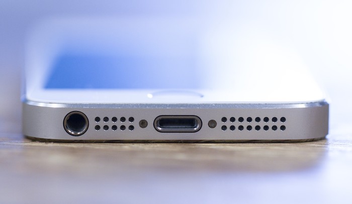 iPhone充電ができなくなった！なんで！？