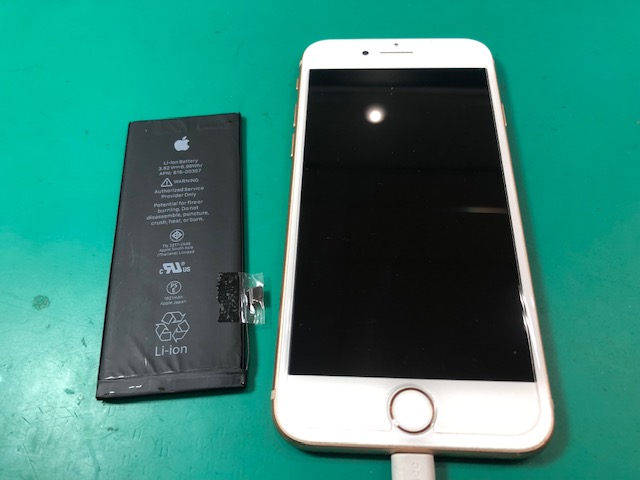 【下板橋】iPhone修理 イオン板橋店 8バッテリー交換