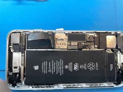 iPhone7 SIMカードが取り出せない