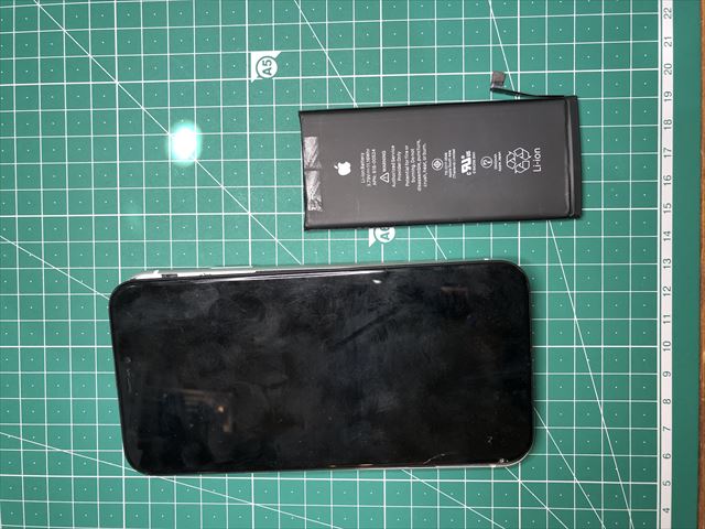 足立区西新井よりお越しのiPhoneXRバッテリー交換のお客様！！