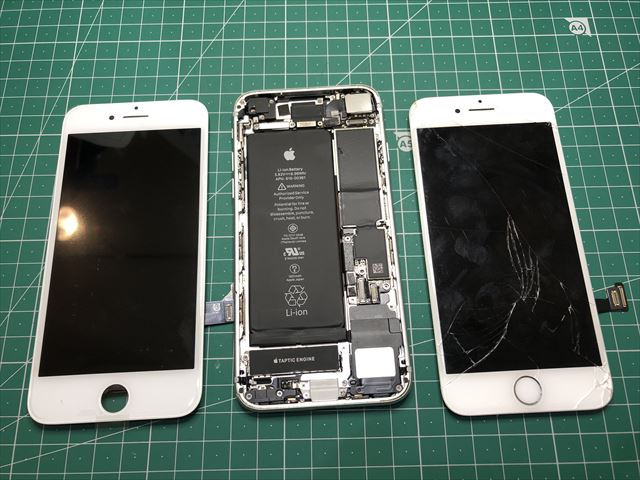 足立区足立よりお越しのiPhone8ガラス割れ修理のお客様！！