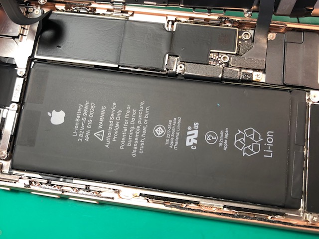 iPhone8バッテリー交換【板橋区】