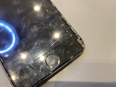 iPhone8画面が欠けた！→即日修理できます◎