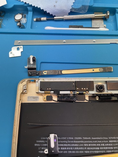 iPad Air2 イヤホンジャックが潰れて差し込みできない