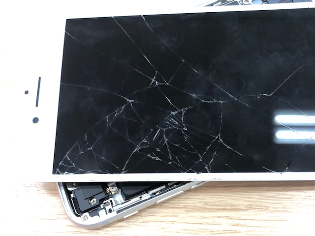 【志村】iPhone修理 イオン板橋店 7ガラス割れ