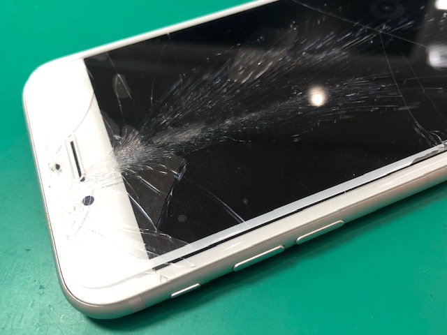 iPhone修理 イオン板橋店【志村三丁目】7画面修理