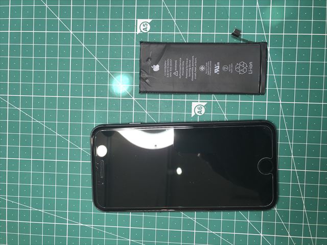 足立区千住よりお越しのiPhone8バッテリー交換のお客様！！