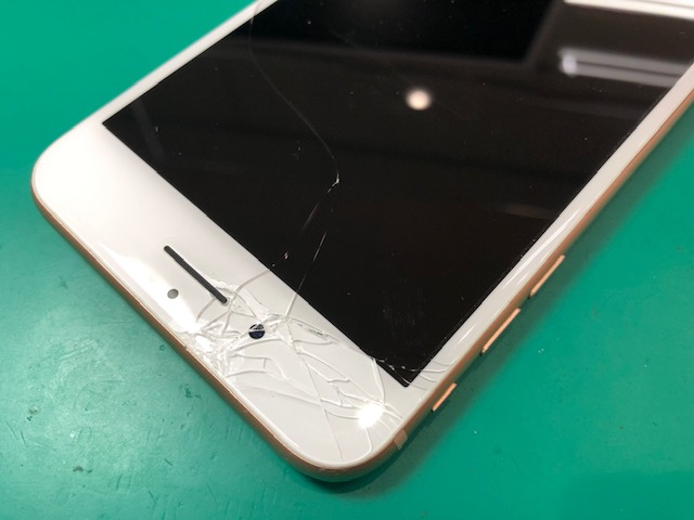 iPhone修理 イオン板橋店 8Plusガラス割れ【東武練馬】