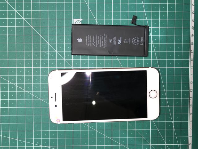 足立区足立よりお越しのiPhone6Sバッテリー交換のお客様！！