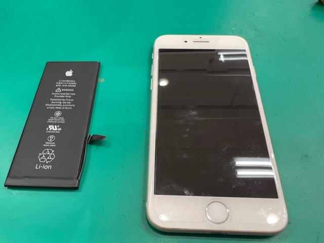 【練馬区】iPhone7 バッテリー交換　イオン板橋店