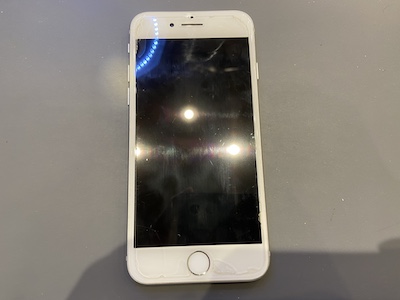 ケーブル変えても充電しづらい？原因は本体のせいかも！【iPhone】