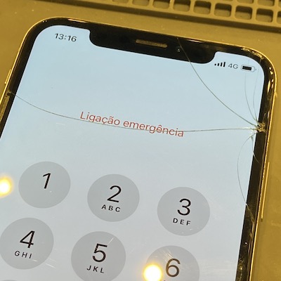 iPhoneX 30分で画面割れ修理しました！
