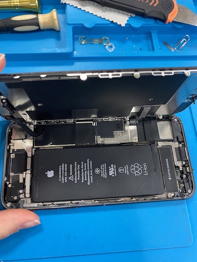 iPhone8のバッテリー修理！【即日スピード修理】