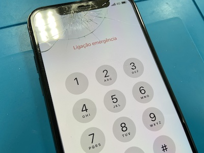 iPhoneXSの画面修理！【最短30分！】
