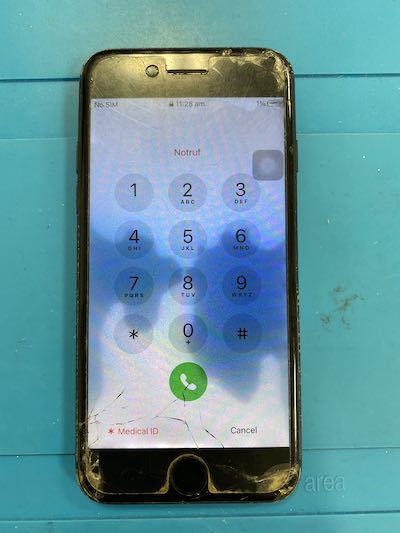 iPhoneを水に濡らして心配....そんな時は当店にご相談ください