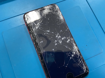 画面操作ができなくなったiPhoneSE2【画面修理】