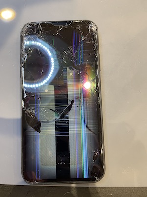 iPhone11の画面割れも即日可能！