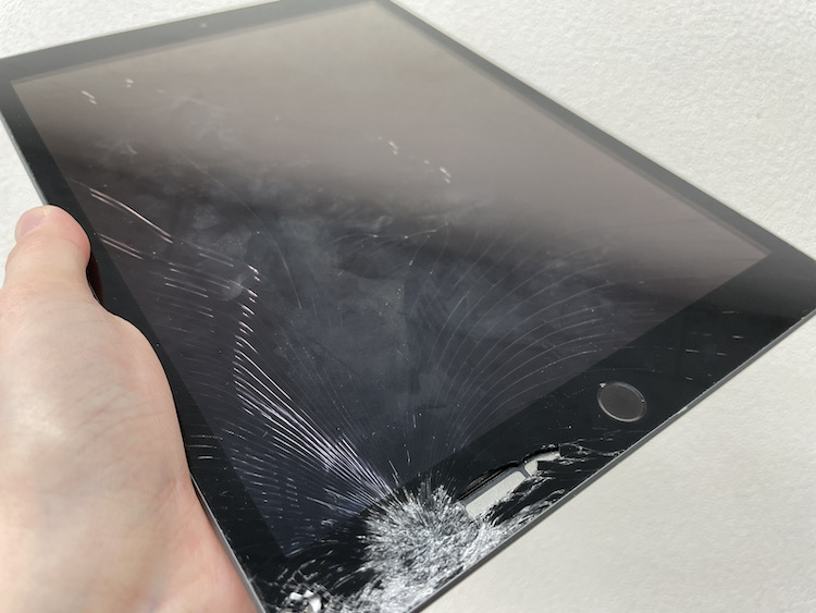 【iPad修理】iPad 第8世代 画面交換修理