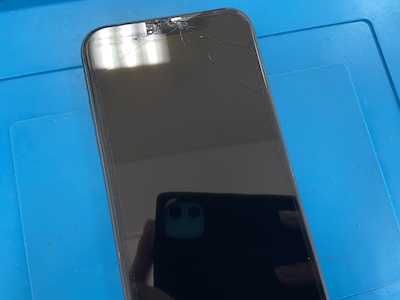 iPhone11の画面割れ修理対応しています！