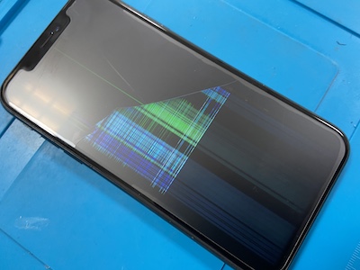 液晶割れしたiPhoneXR