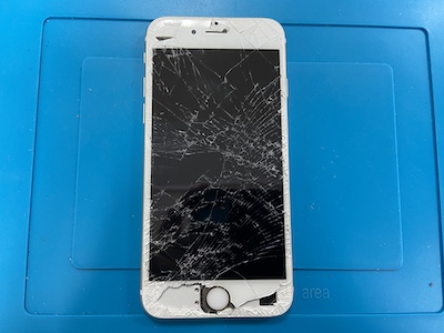 iPhone6Sの画面修理！