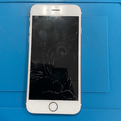 iPhone7の画面割れ修理