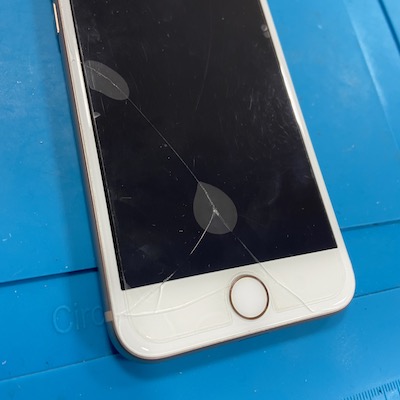 画面がつかなくなったiPhone8