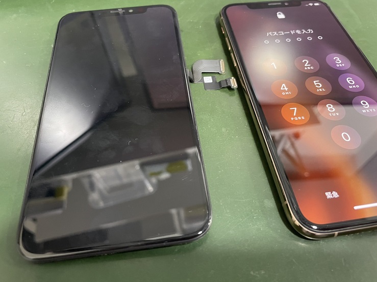 岡山市北区からiPhoneXSの液晶不良修理受付