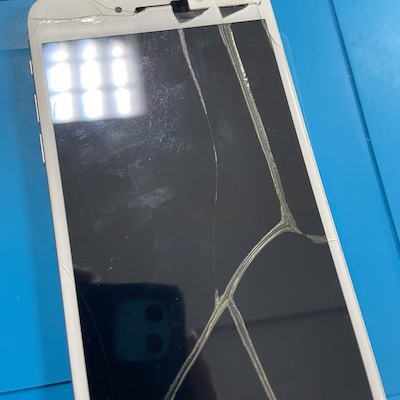 iPhone6Sの画面割れ修理で来店！