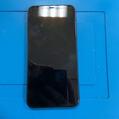 画面表示されなくなったiPhoneXS【画面修理】